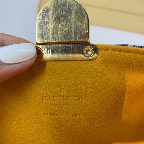 SOLD! Louis Vuitton Denim Pochette Plate - Picture 7 of 10